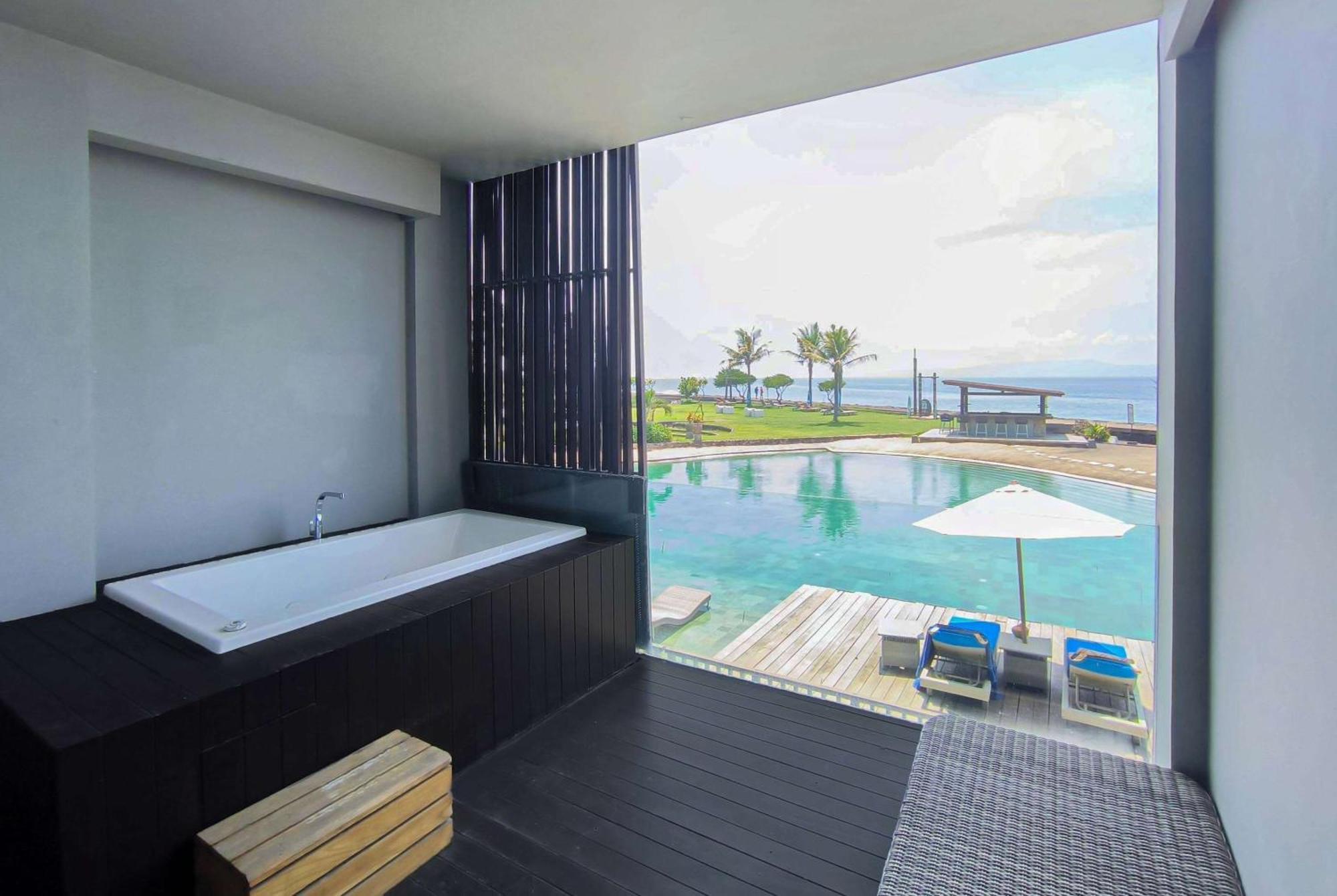 Wyndham Tamansari Jivva Resort Bali Siyut Экстерьер фото A bathroom at the hotel