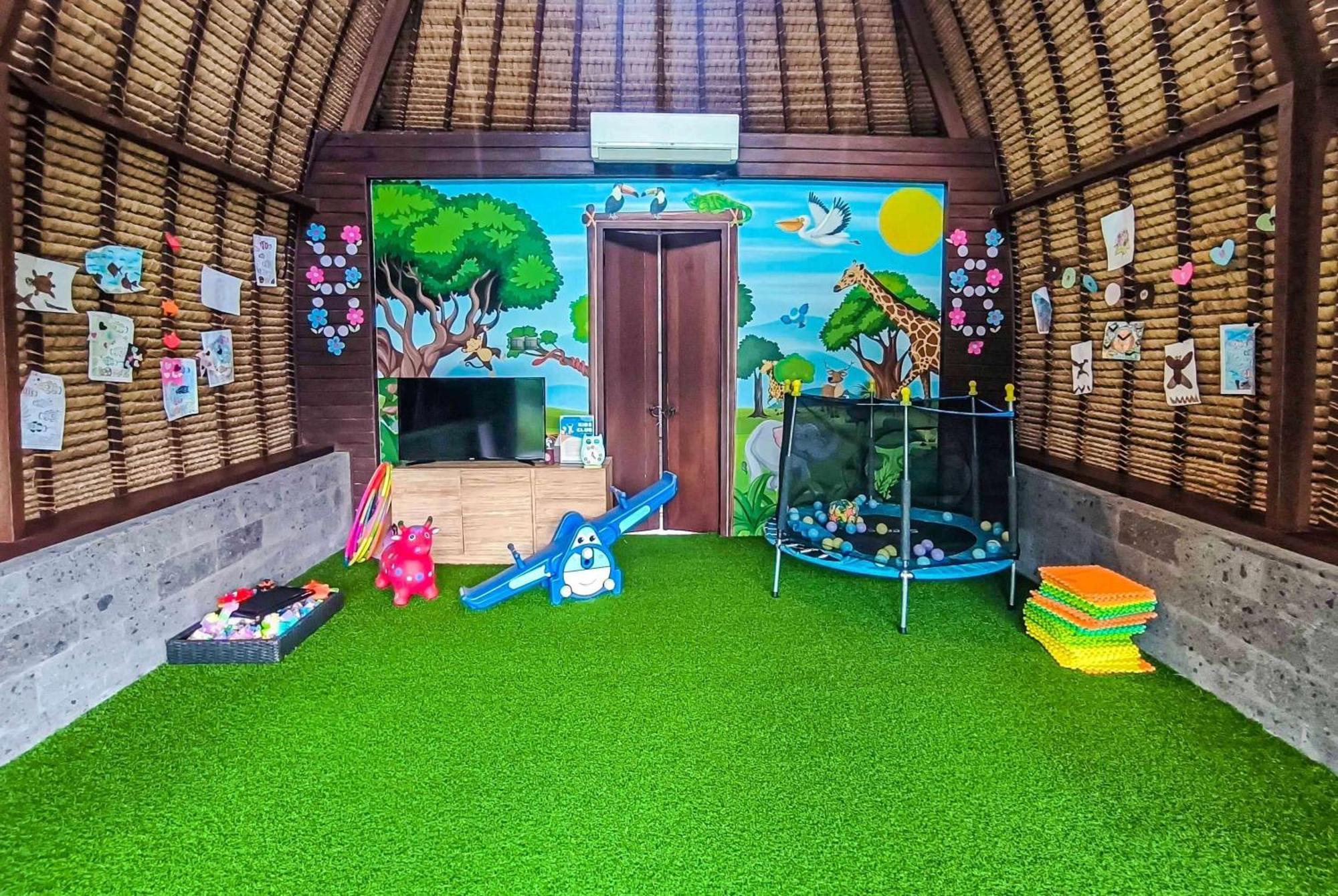 Wyndham Tamansari Jivva Resort Bali Siyut Экстерьер фото The interior of a typical playhouse