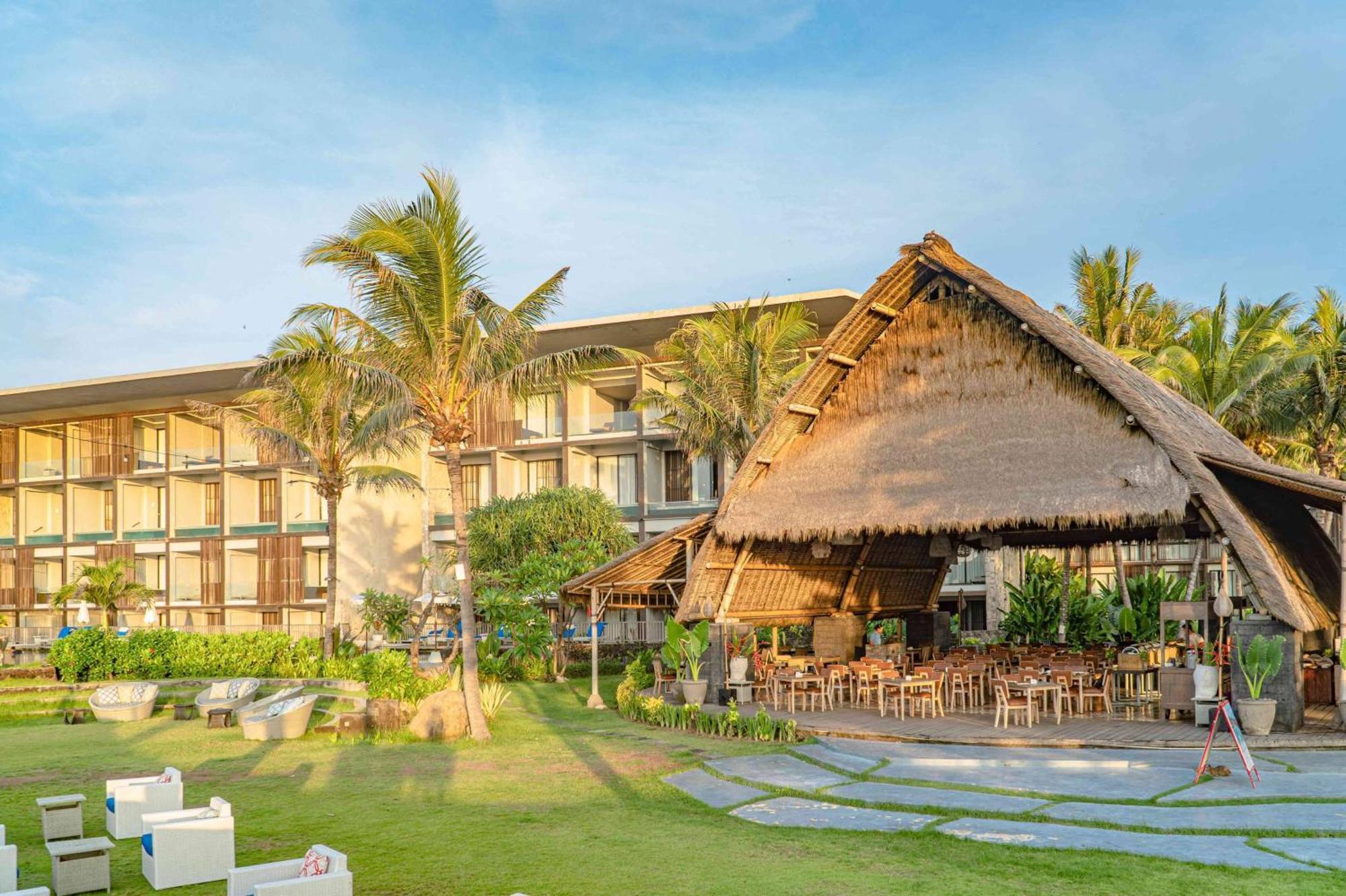 Wyndham Tamansari Jivva Resort Bali Siyut Экстерьер фото The resort's main building