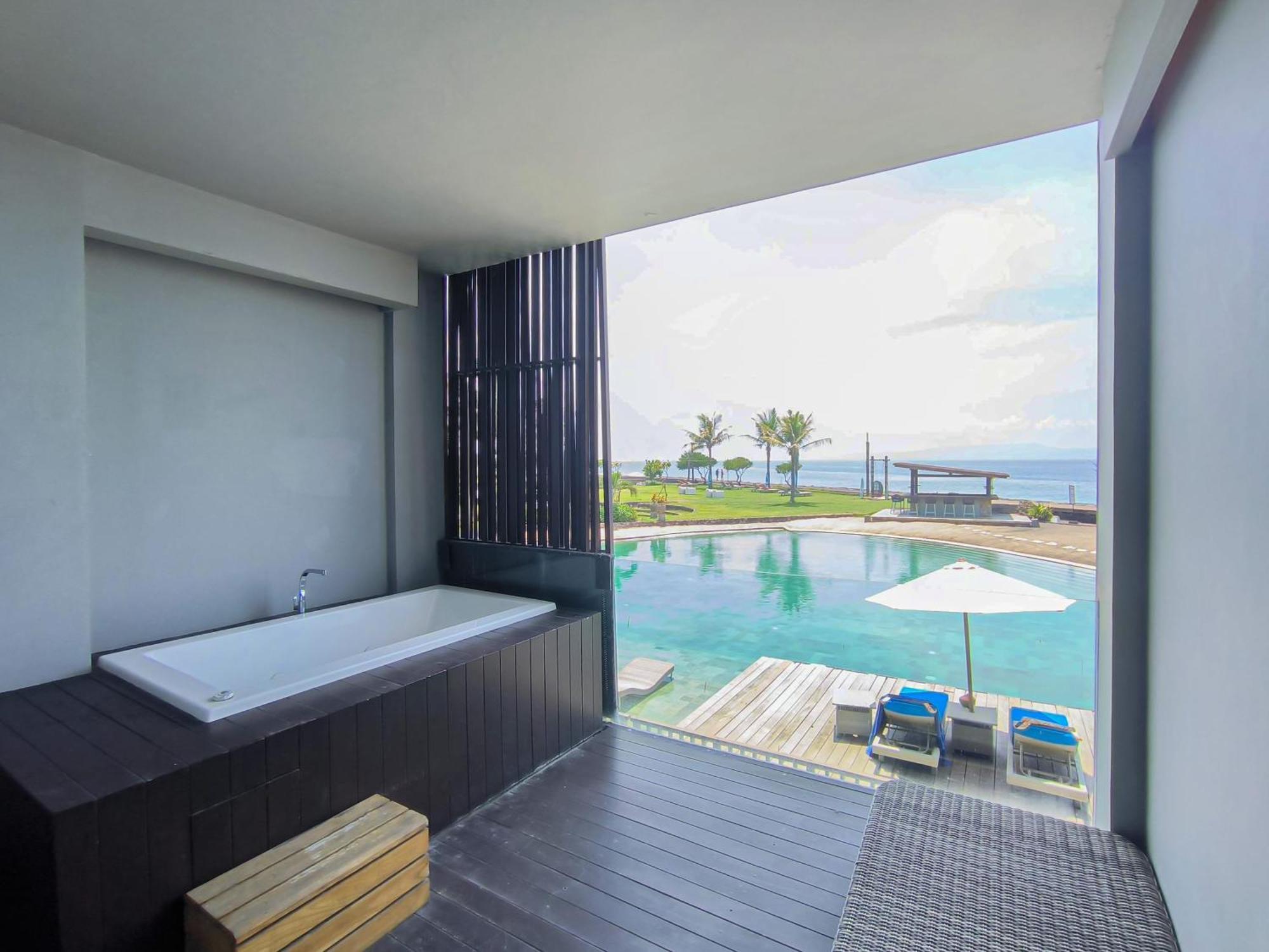 Wyndham Tamansari Jivva Resort Bali Siyut Экстерьер фото A bathroom at the hotel