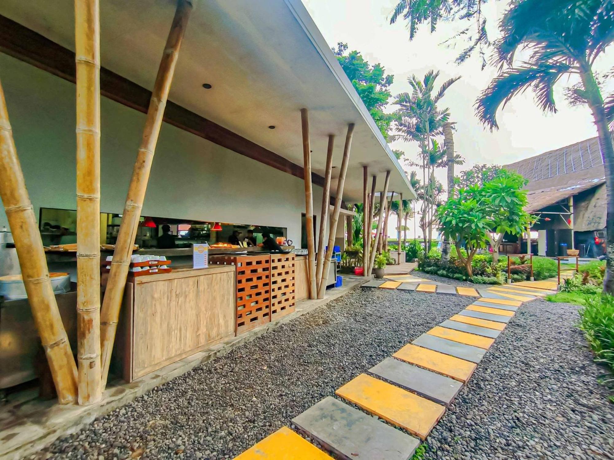 Wyndham Tamansari Jivva Resort Bali Siyut Экстерьер фото The restaurant at the resort